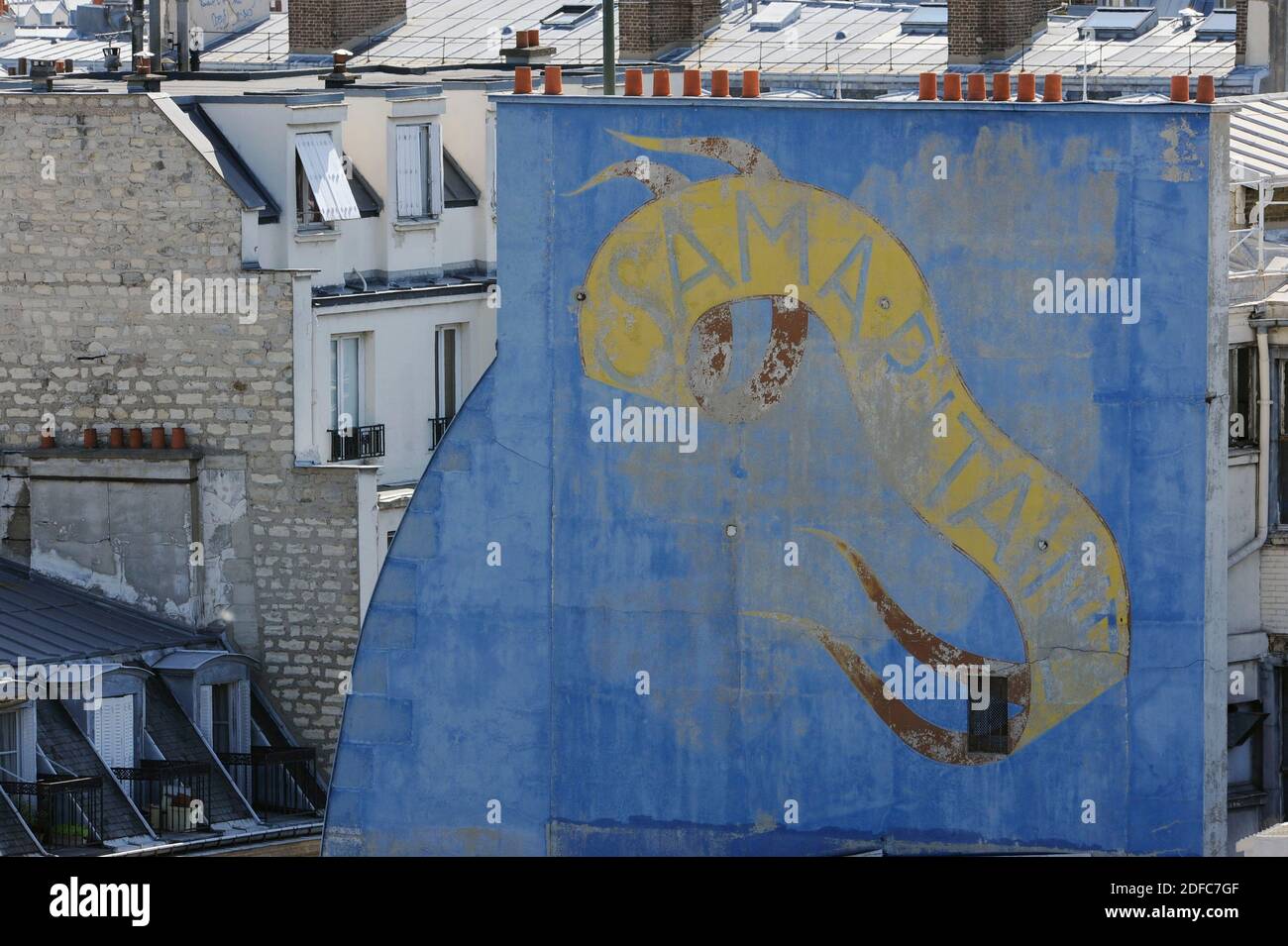 Aerial view of the Samaritaine and rooftops. Paris. France Stock Photo -  Alamy