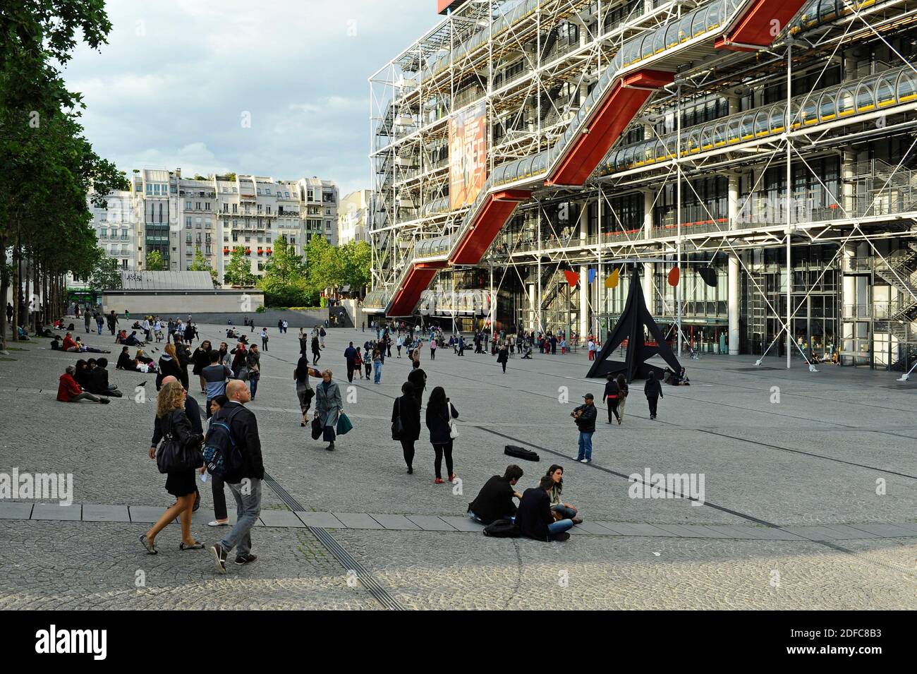 France, Paris, France, Paris, Les Halles district, the Center Pompidou or Beaubourg, architects Renzo Piano, Richard Rogers and Gianfranco Franchini Stock Photo