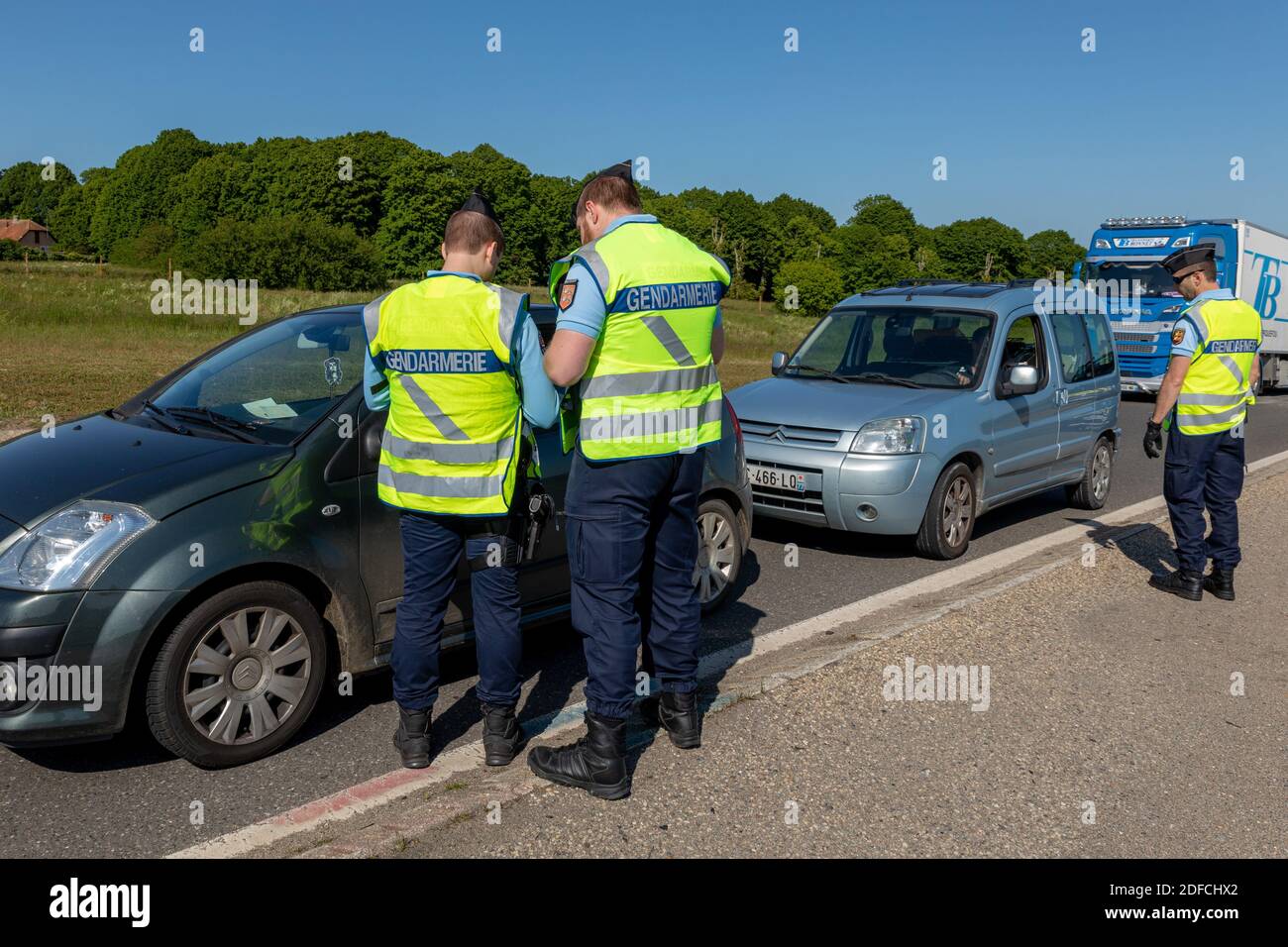 GENDARMERIE ROAD CHECK, VERIFICATION OF IDENTITY PAPERS DURING THE