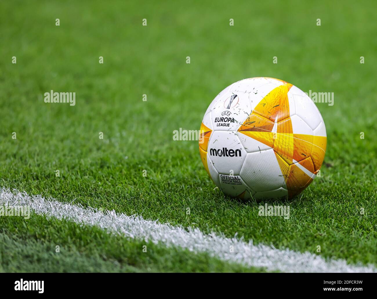 Molten soccer sale ball europa league