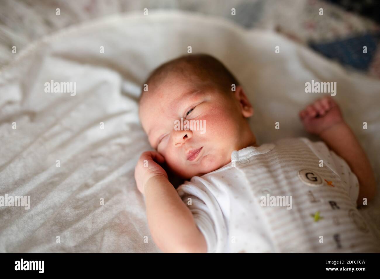 Kid pulling blanket hires stock photography and images Alamy