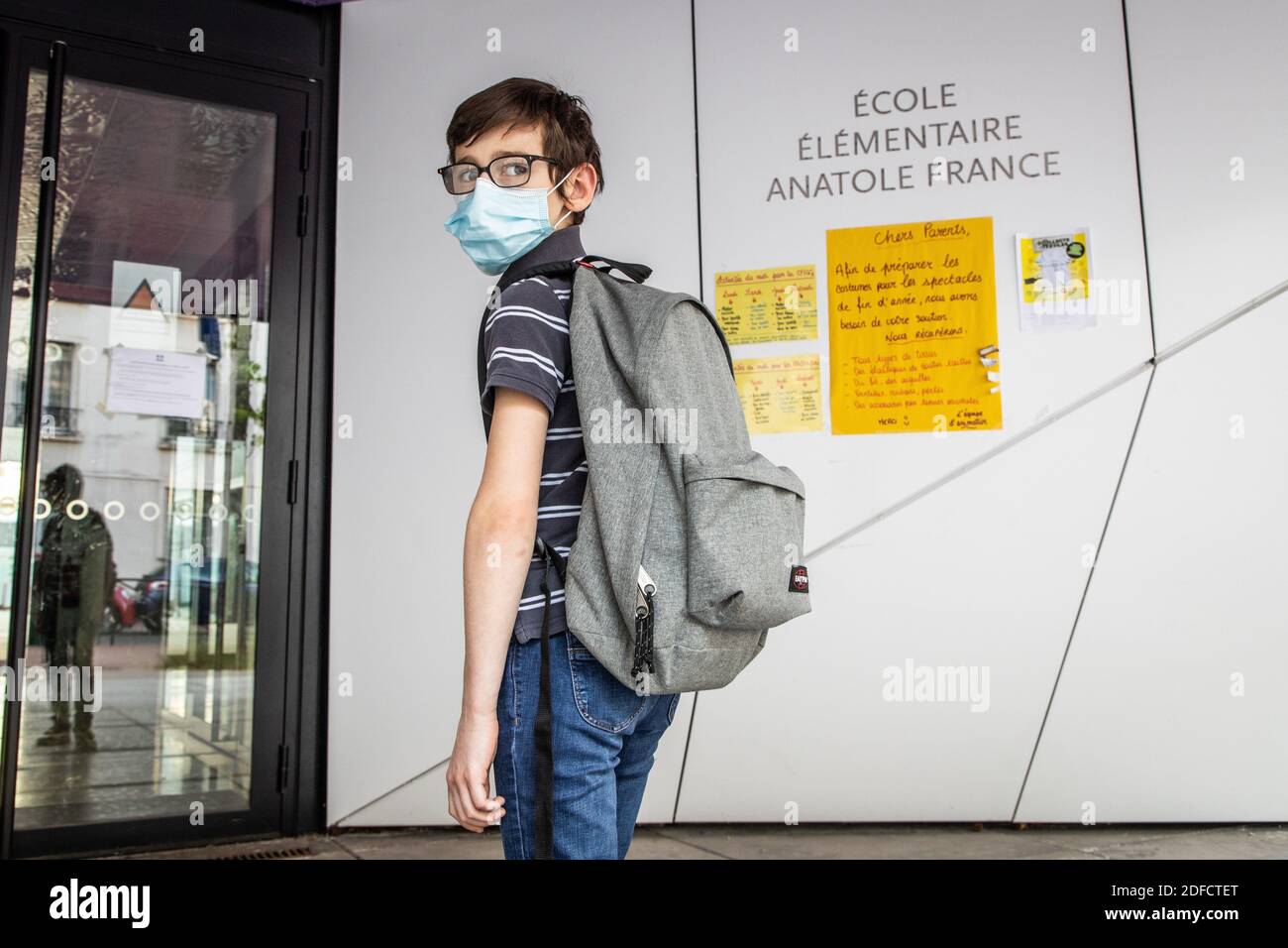 Illustration Going Back To School Schools Reopening Following The Confinement During The Covid 19 Pandemic Charenton Le Pont Ile De France France Europe Stock Photo Alamy