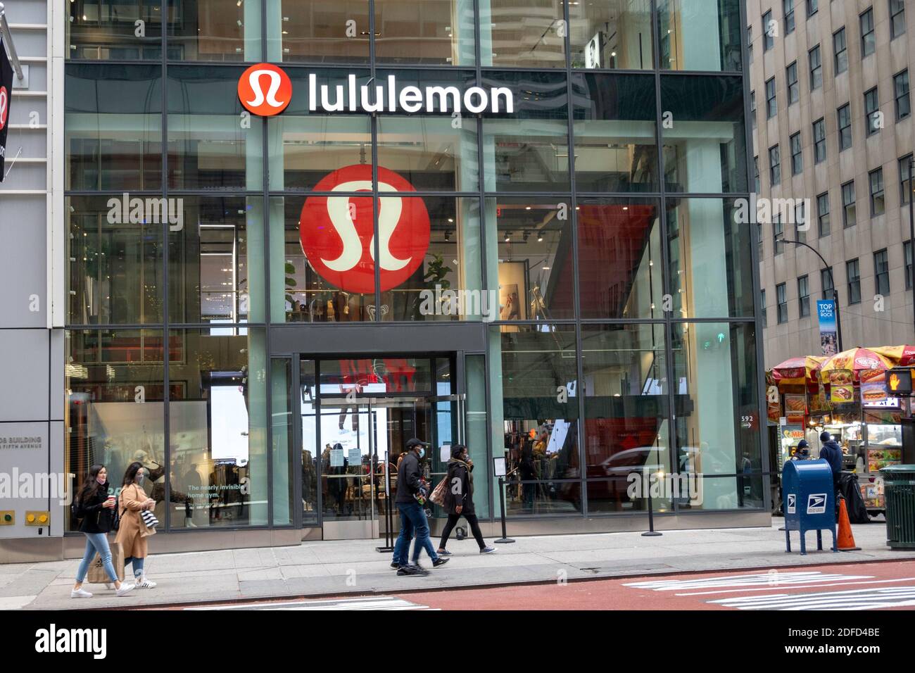 Lululemon Athletica Store on Fifth Avenue, NYC, USA Stock Photo