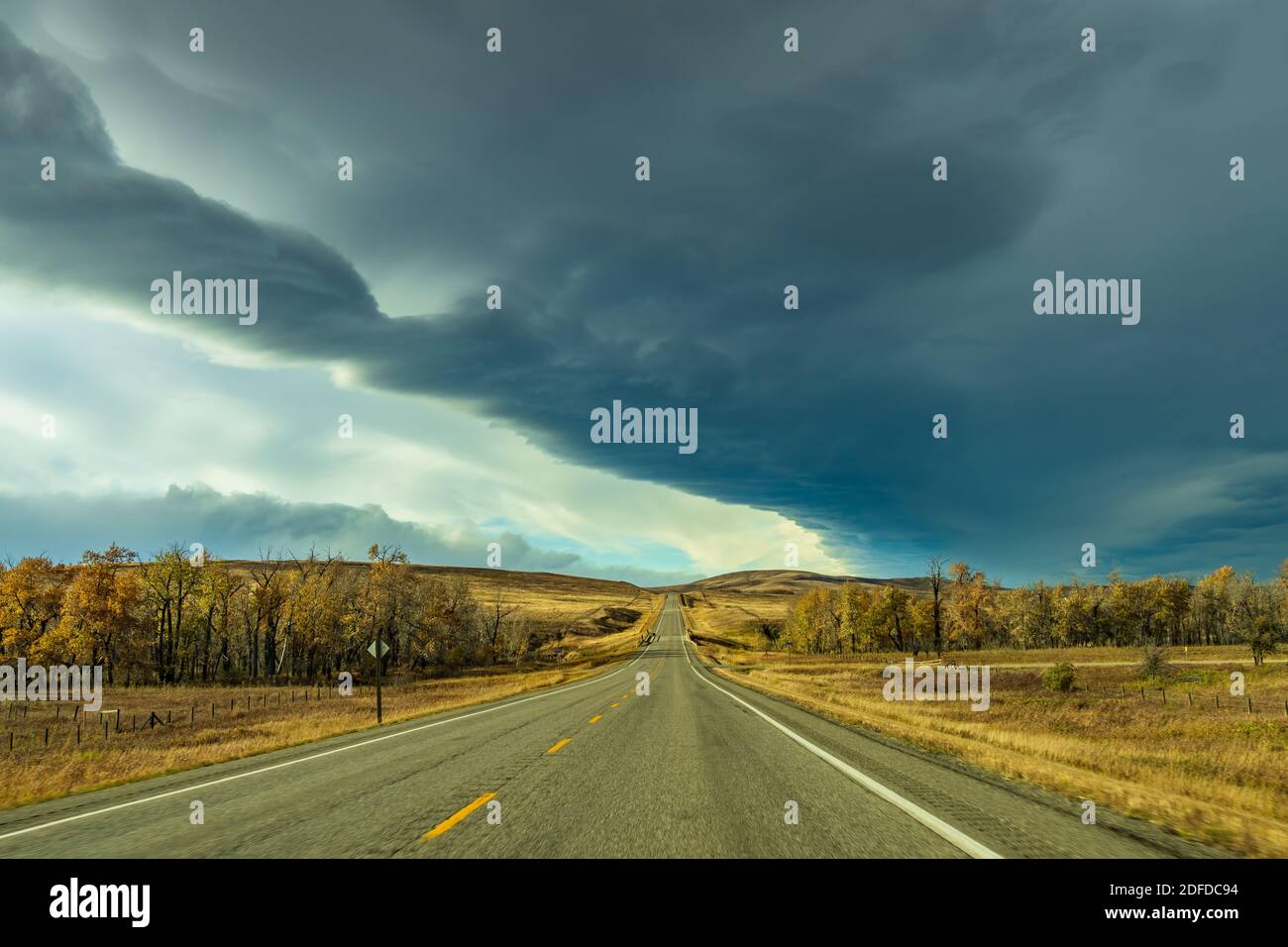 Cowboy country alberta hires stock photography and images Alamy