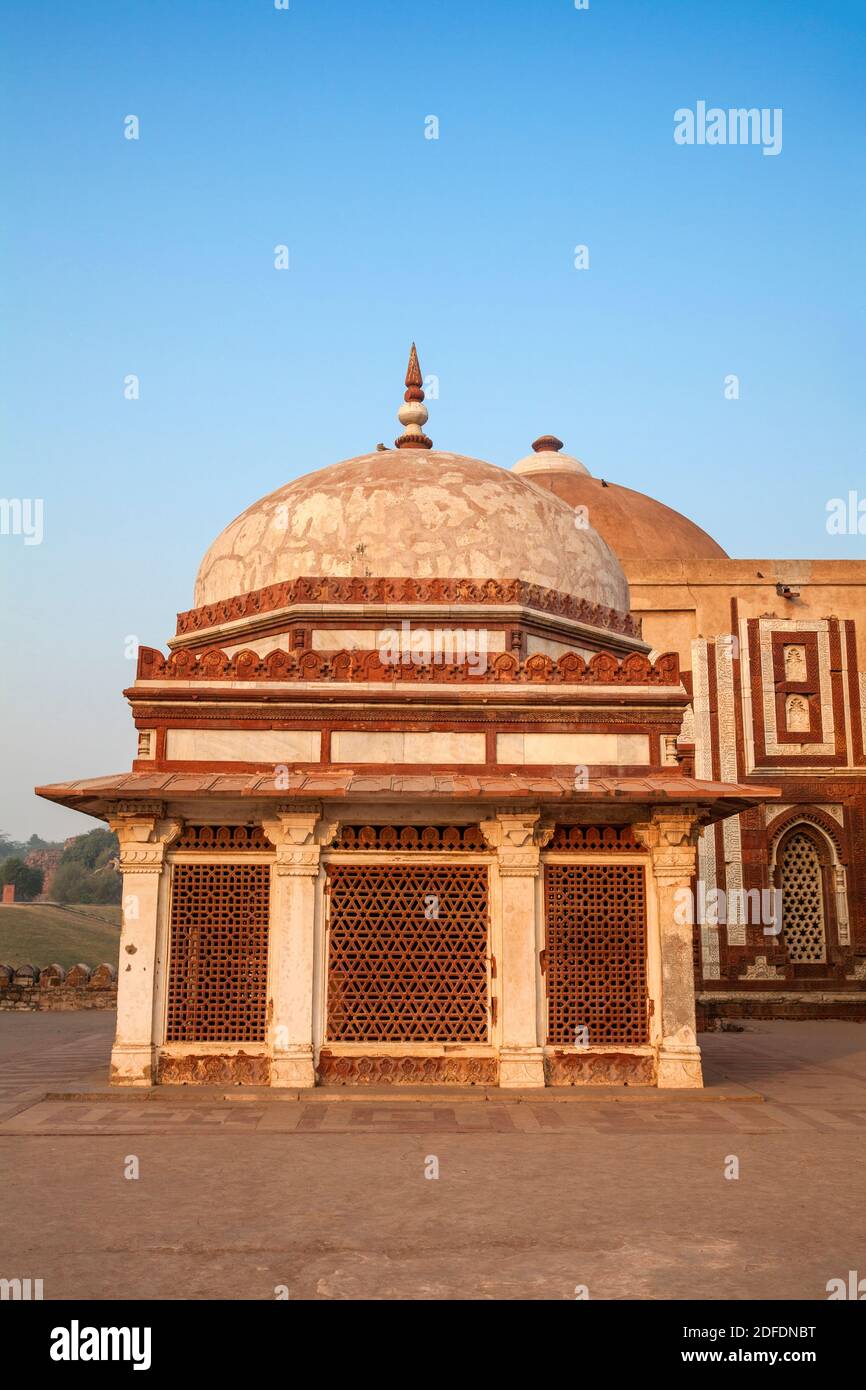 India, Delhi, Qutub Minar, Tomb of Imam Zamin Stock Photo - Alamy