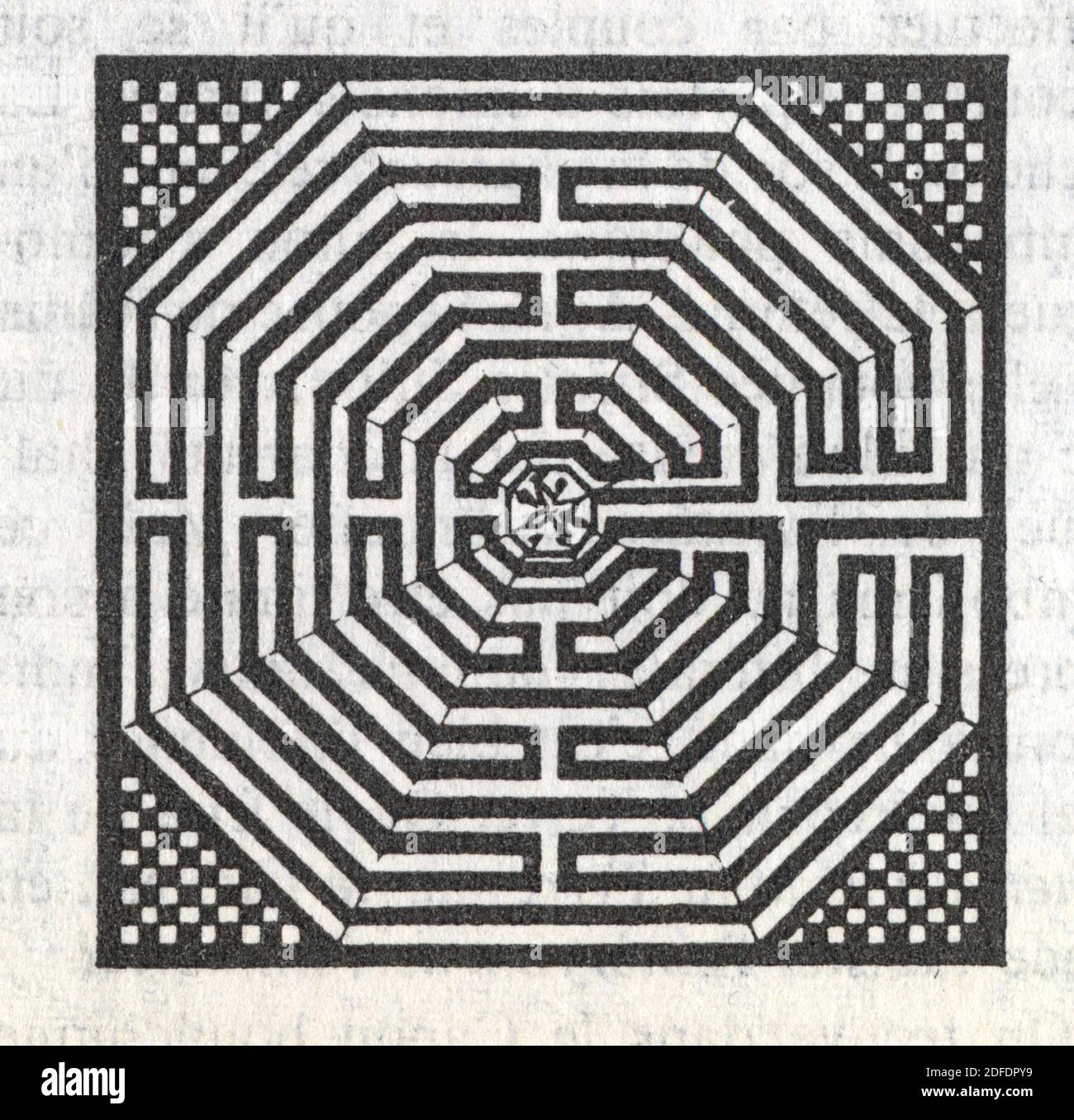 Labyrinthe. Grand labyrinthe de la nef centrale. Pierres blanches et bleu foncé. Cathédrale d'Amiens Stock Photo