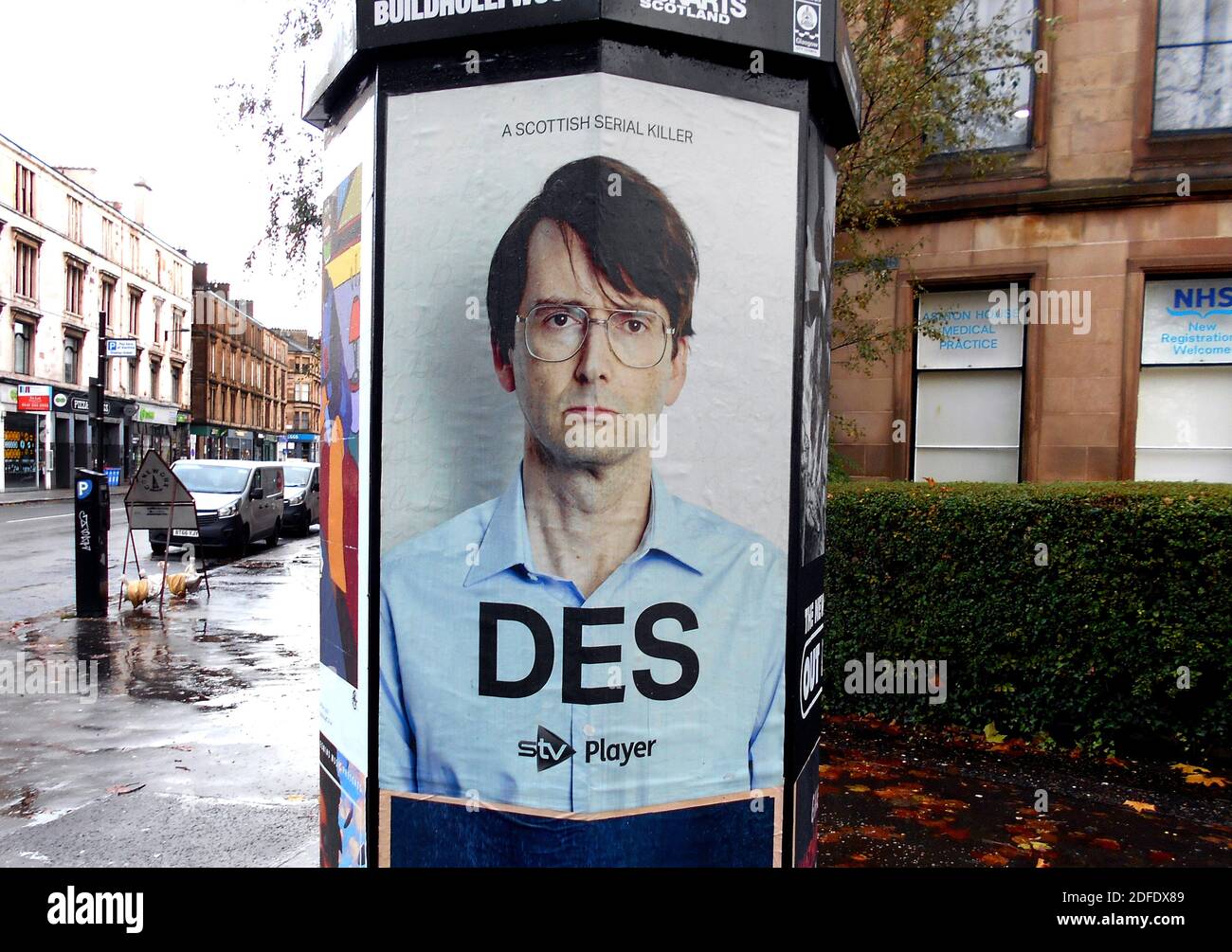 A picture of the Scottish actor, David Tennant, adorns an advertising pillar in Glasgow, to promote a television program that he is appearing in. ALAN WYLIE/ALAMY © Stock Photo