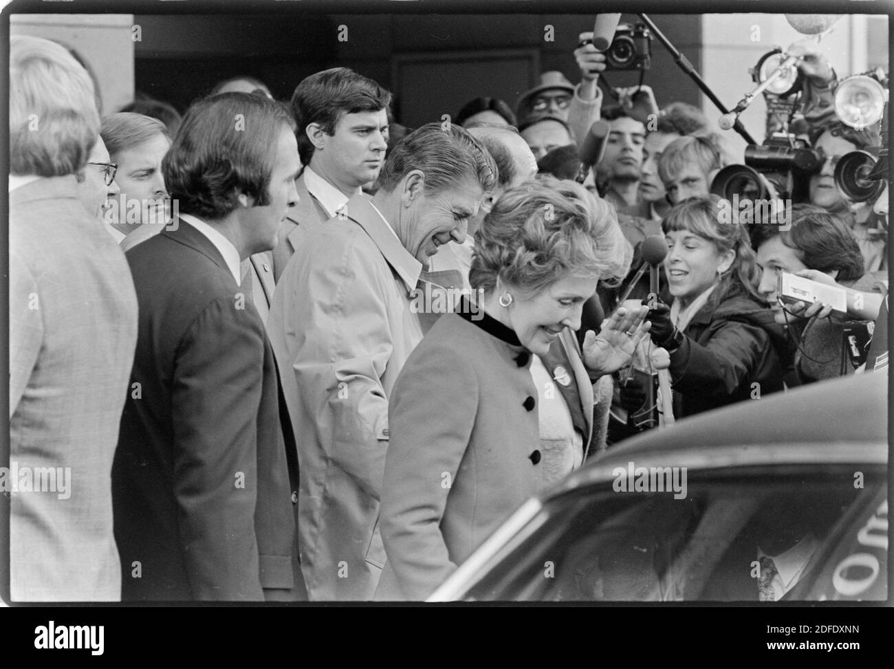 Presidential candidate Ronald Reagan and his wife Nancy depart the Stouffer Hotel in Cleveland on Oct. 29, 1980 after the debate with President Jimmy Carter in Cleveland the night before. Ernie Mastroianni photo Stock Photo