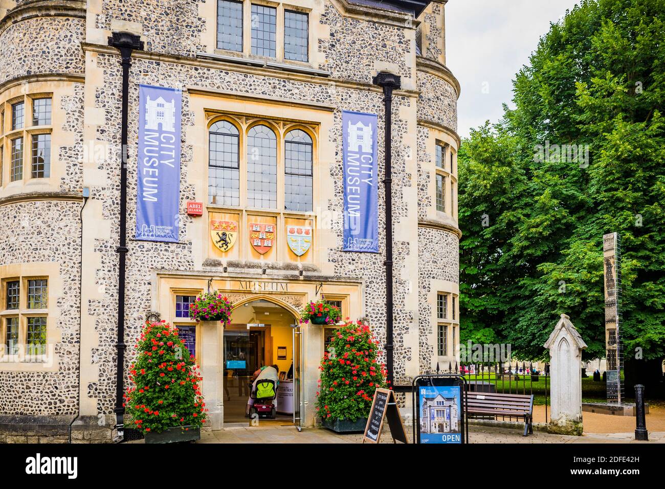 City Of Winchester High Resolution Stock Photography and Images - Alamy