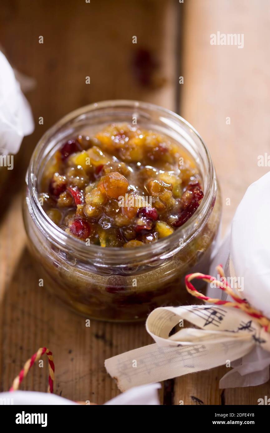 Filling jars with mincemeat hires stock photography and images Alamy