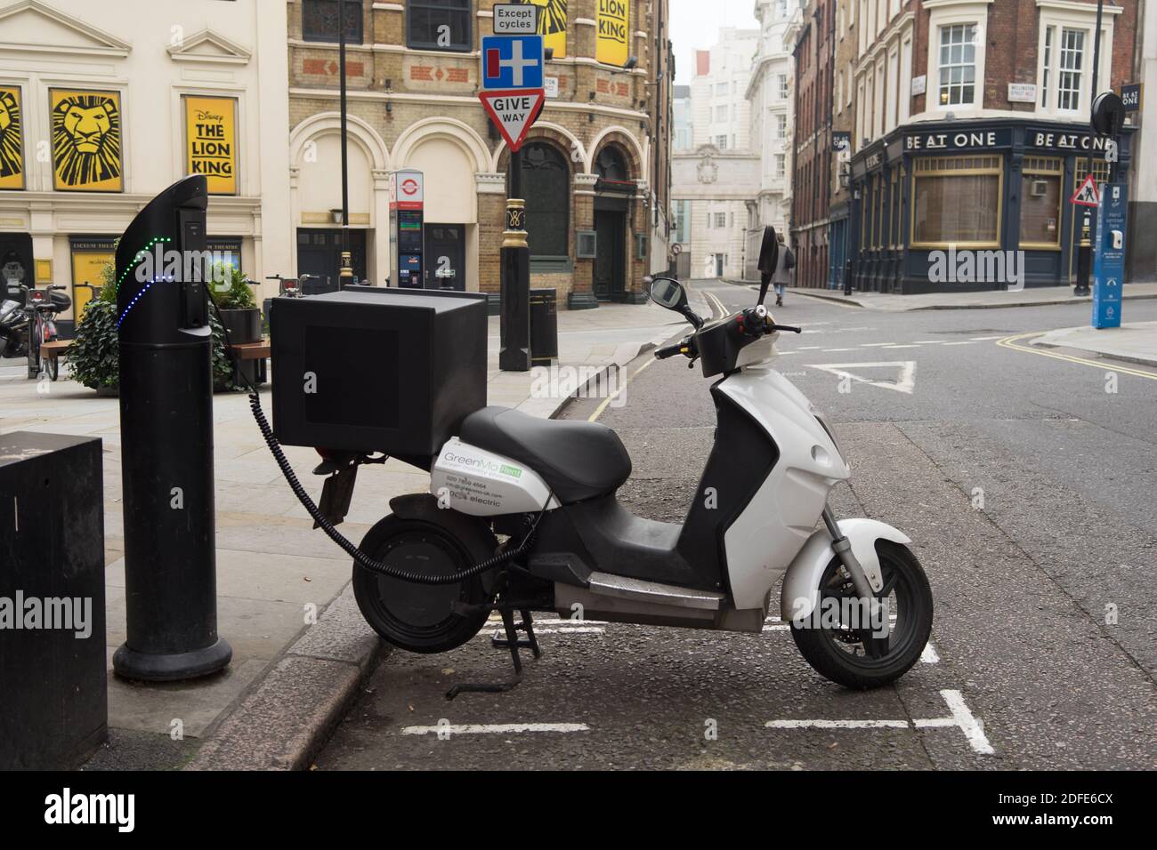 Electric moped hi-res stock photography and images - Alamy