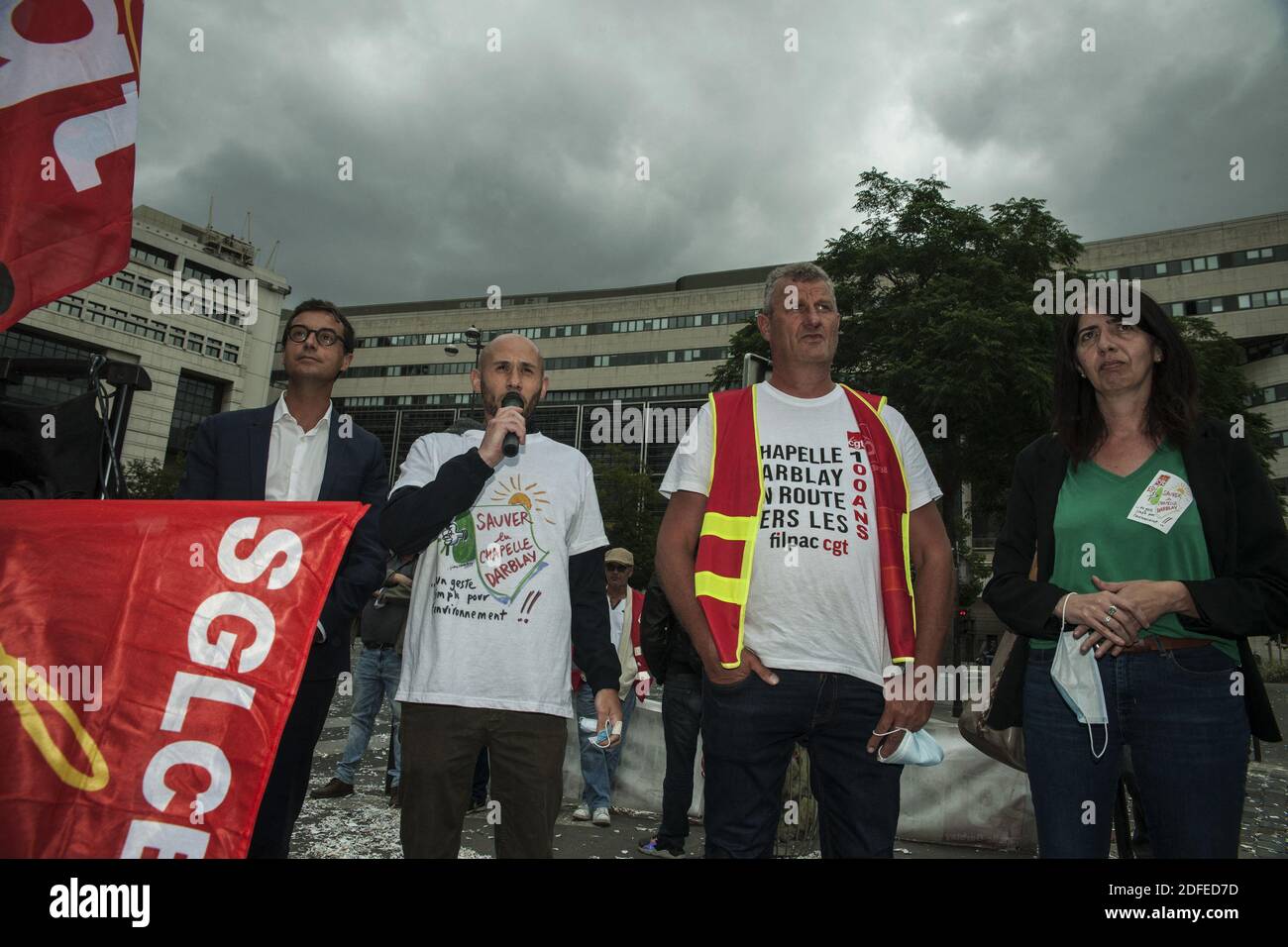 A hundred workers of the paper mill of La Chapelle Darblay stationery store of Grand-Couronne demonstrate outside the Ministry of Economy and Finance, in Paris-Bercy, on Wednesday July 01, 2020. Arnaud Dauxerre, Julien Senecal, Nathalie Verdeil and Pascal Morel from a delegation of them were received at midday at the ministry to take stock of the future of stationery. Workers representatives return in Bercy after the meeting without seeing results. They will receive their letters of dismissal in mid-July. Photo by Pierrick Villette/Avenir Pictures/ABACAPRESS.COM Stock Photo
