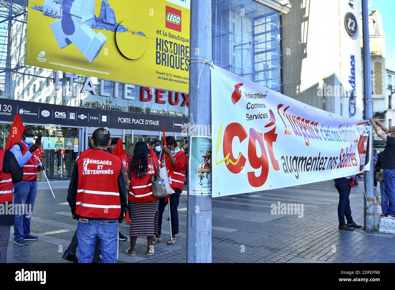 Italie 2 shopping hi-res stock photography and images - Alamy