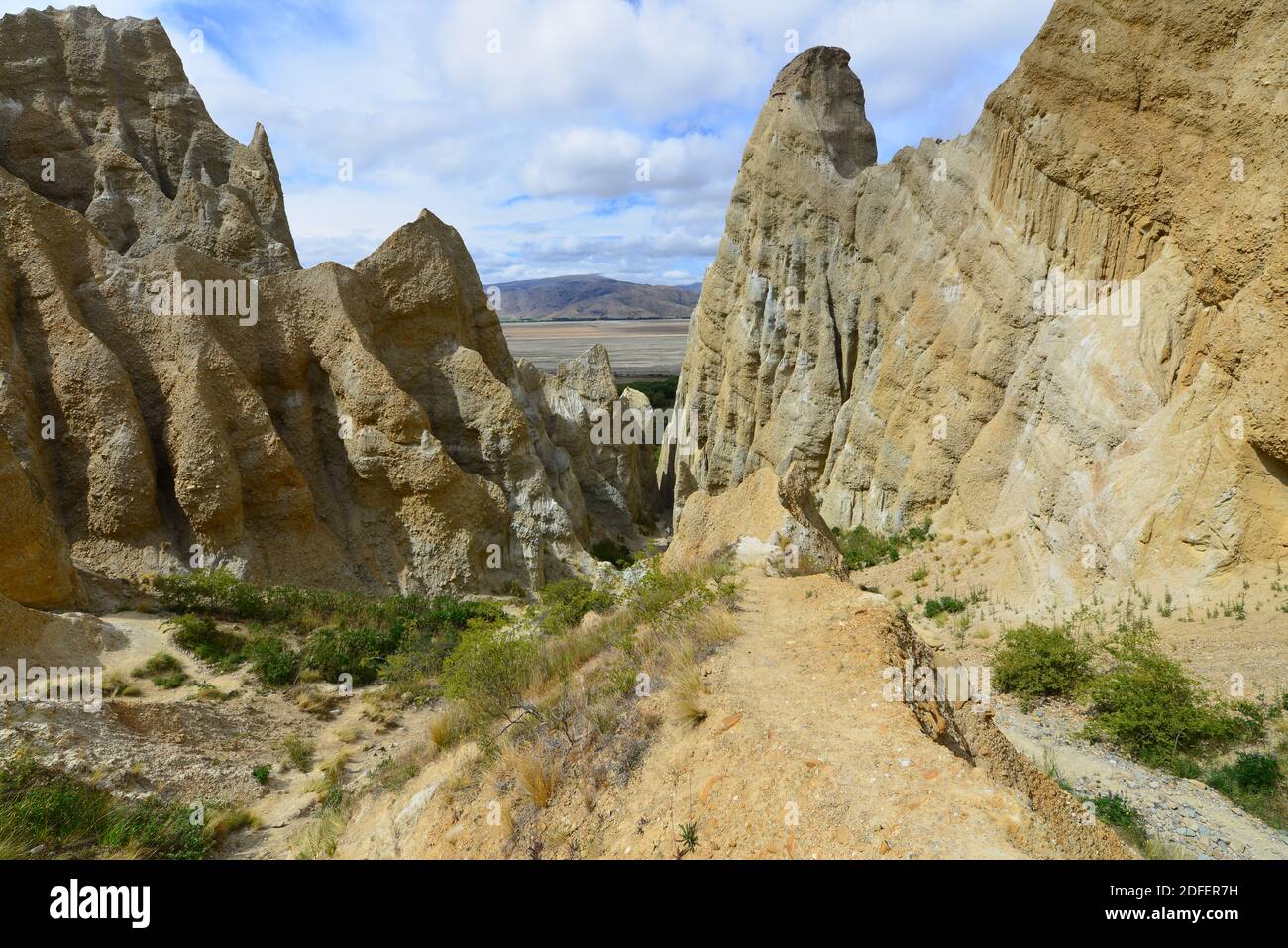 Clay Cliffs of Omarama Stock Photo Alamy