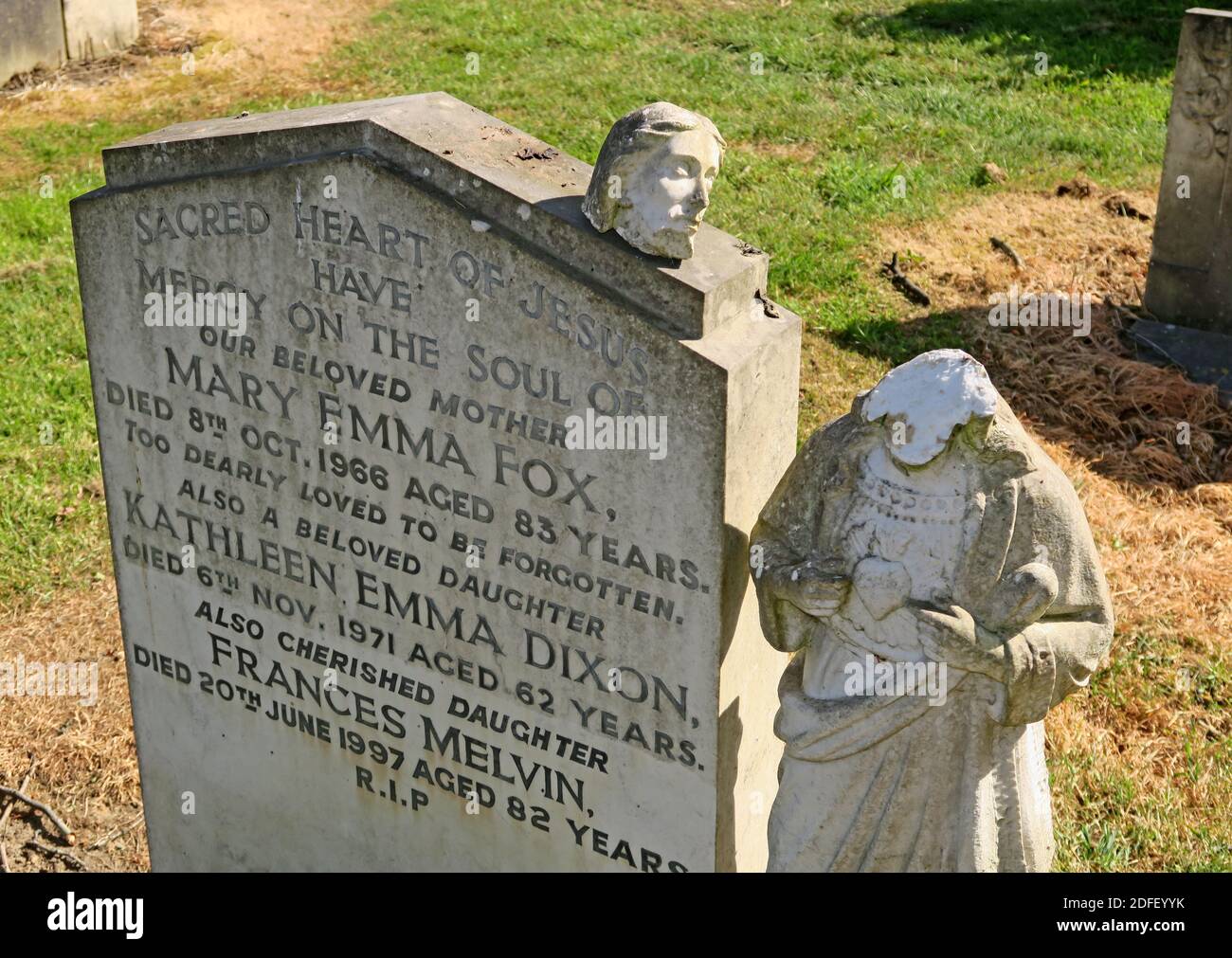 Damage to headstone, Southern Cemetery,Barlow Moor Road,Manchester, North West England, UK, M21 Stock Photo