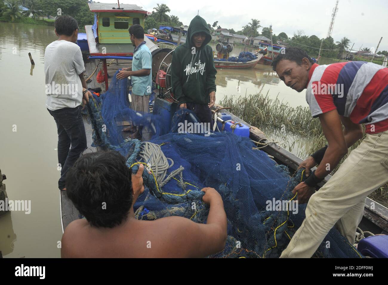 Fishermen S Group Seen Prepared Before Working At The Malaca Strait Three Miles From The Coastal Of Kota Tiga Tanjung Balai City North Sumatra Province Indonesia On July 16 2020 Photo By Sutanta