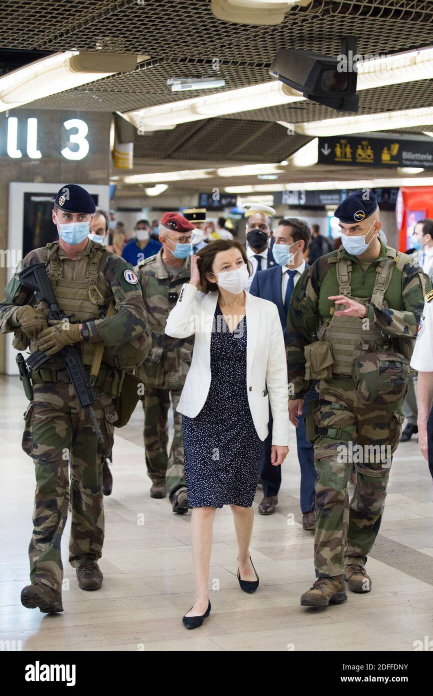 Florence Parly, Minister of the Armed Forces go to the Gare de Lyon ...