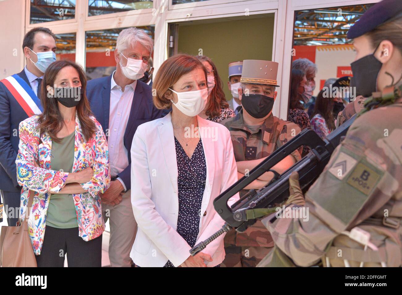 Florence Parly, Minister of Defense and Armed Forces visits Sentinelle ...