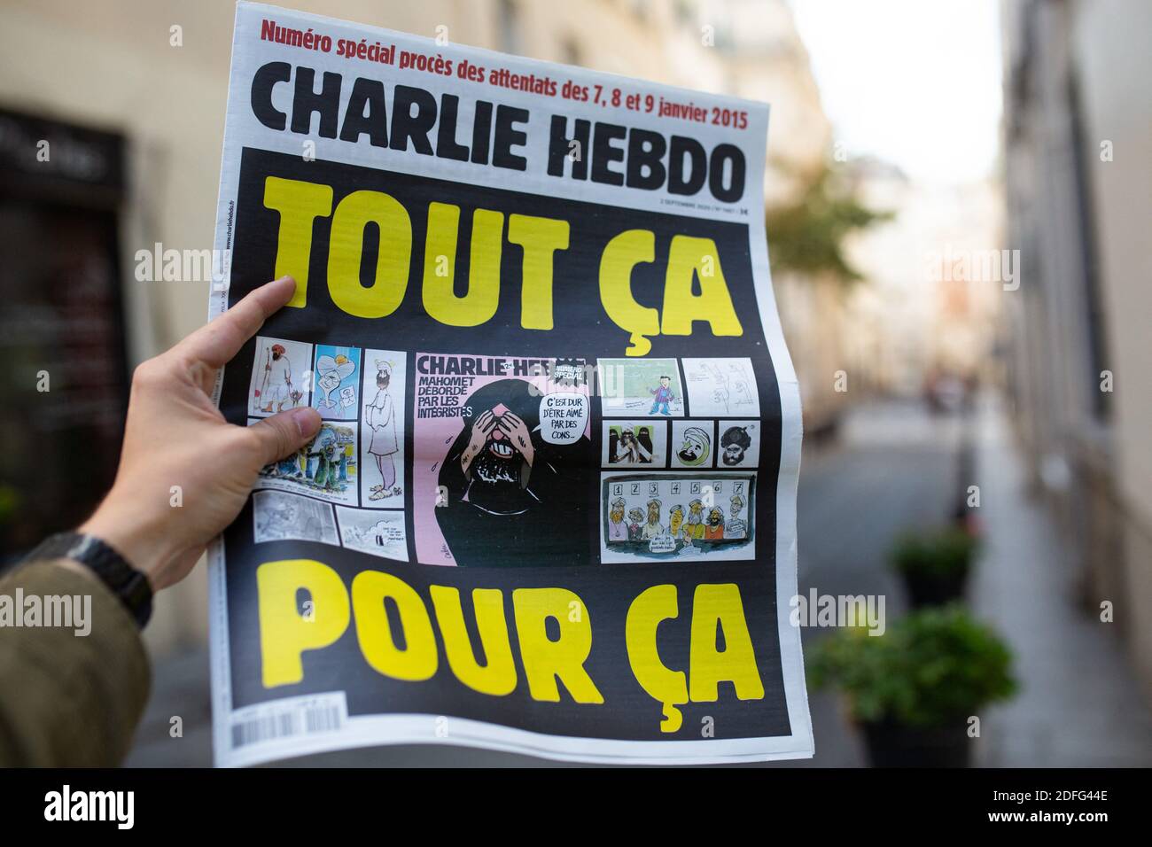 illustration of the latest issue of the satirical newspaper Charlie(02)