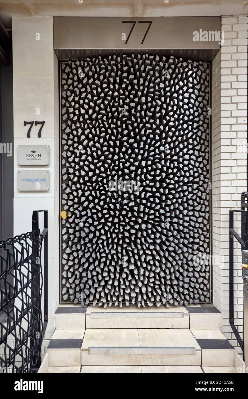 Entrance of Re:Cognition private brain and mind Clinic, designed by CSK Architects, London Stock Photo