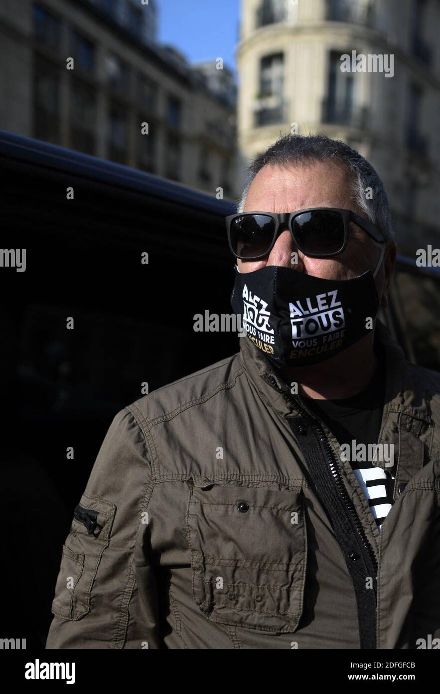 French humourist Jean-Marie Bigard wearing a protectice face mask arrives to take part in a demonstration called by the 'yellow vest' (gilets jaunes) movement on September 12, 2020 in Paris. Photo by Eliot Blondet/ABACAPRESS.COM Stock Photo