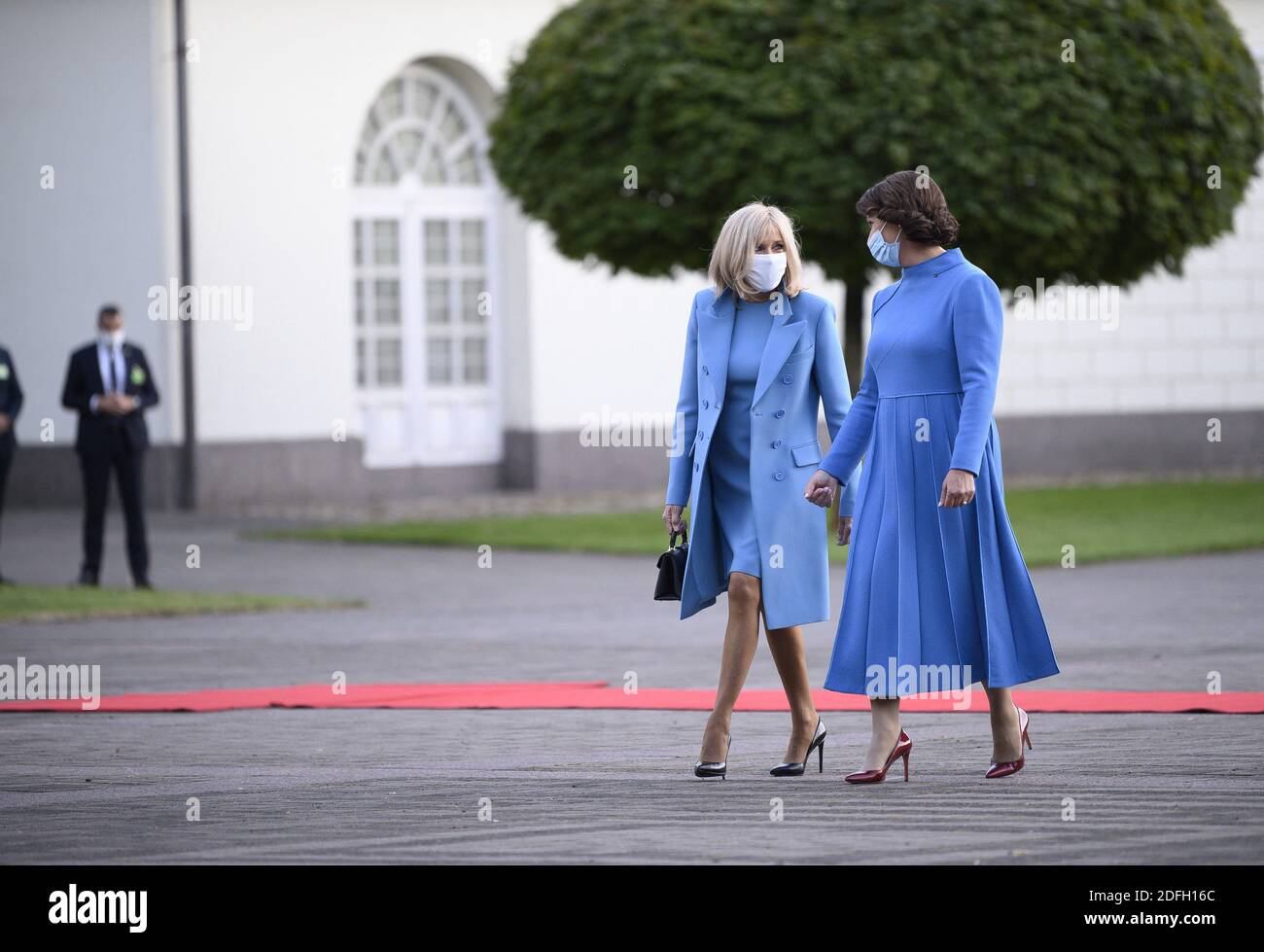 French President Emmanuel Macron and his wife Brigitte are welcomed by Lithuania's President Gitanas Nauseda and his wife Diana Nausediene as they arrive at the Presidential Palace in Vilnius, Lithuania on September 28, 2020. Photo by Eliot Blondet/ABACAPRESS.COM Stock Photo