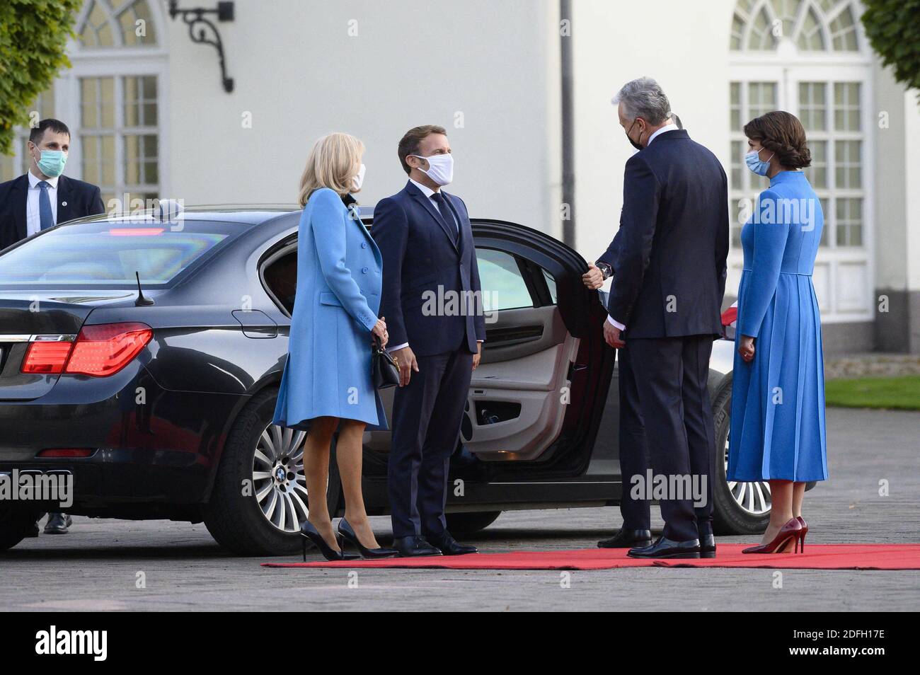 French President Emmanuel Macron and his wife Brigitte are welcomed by Lithuania's President Gitanas Nauseda and his wife Diana Nausediene as they arrive at the Presidential Palace in Vilnius, Lithuania on September 28, 2020. Photo by Eliot Blondet/ABACAPRESS.COM Stock Photo