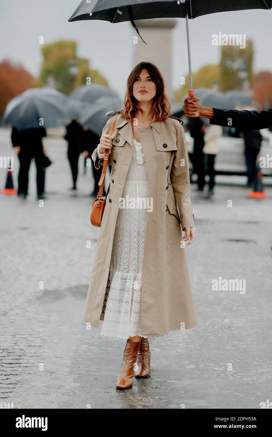 Street style, Jeanne Damas arriving at Dior Spring Summer 2021 show