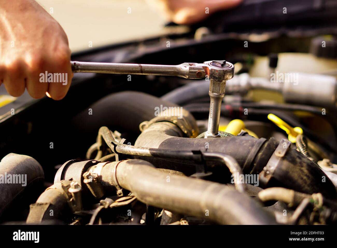 Engine damage hires stock photography and images Alamy