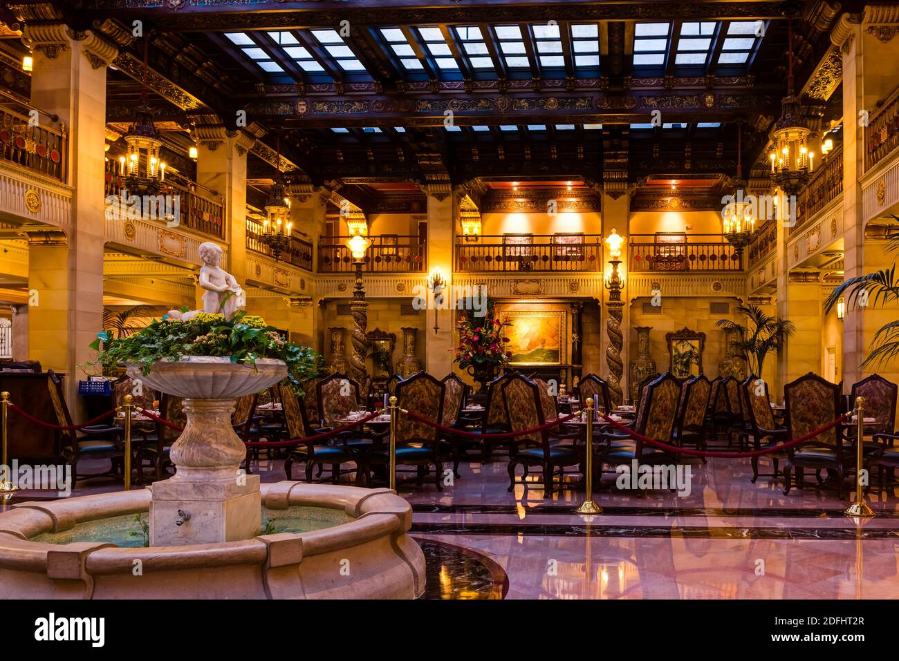 Historic davenport hotel spokane hires stock photography and images Alamy