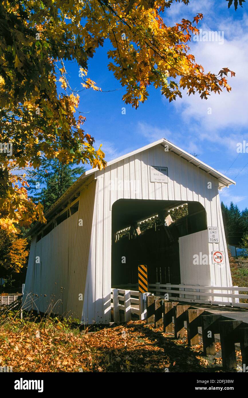 Coyote Creek Covered Bridge (built in 1922); Lane County, Willamette Valley, Oregon. Stock Photo