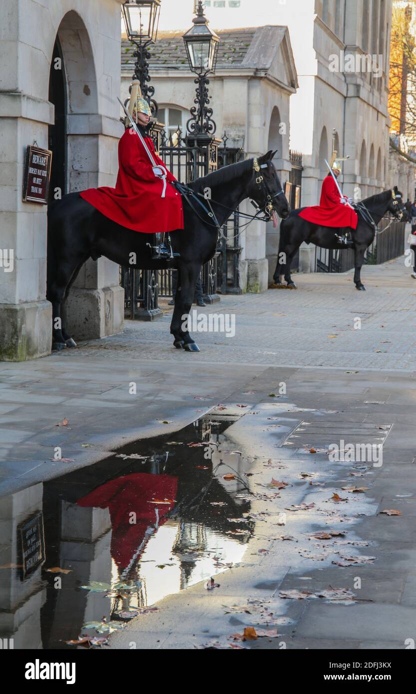London UK 05 December 2020 A cold but sunny day in London. Paul Quezada-Neiman/Alamy Live News Stock Photo