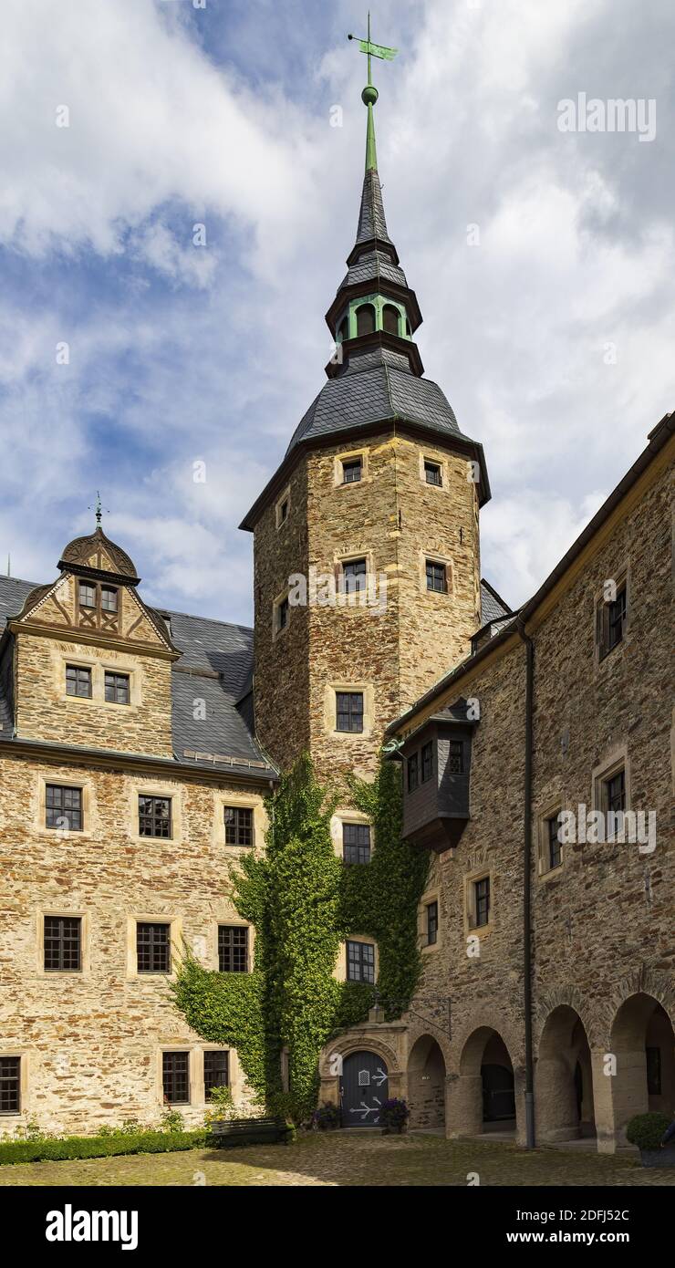 The Thüna Building With Tower And The Orlamünde-Building Right Of Lauenstein Castle Stock Photo