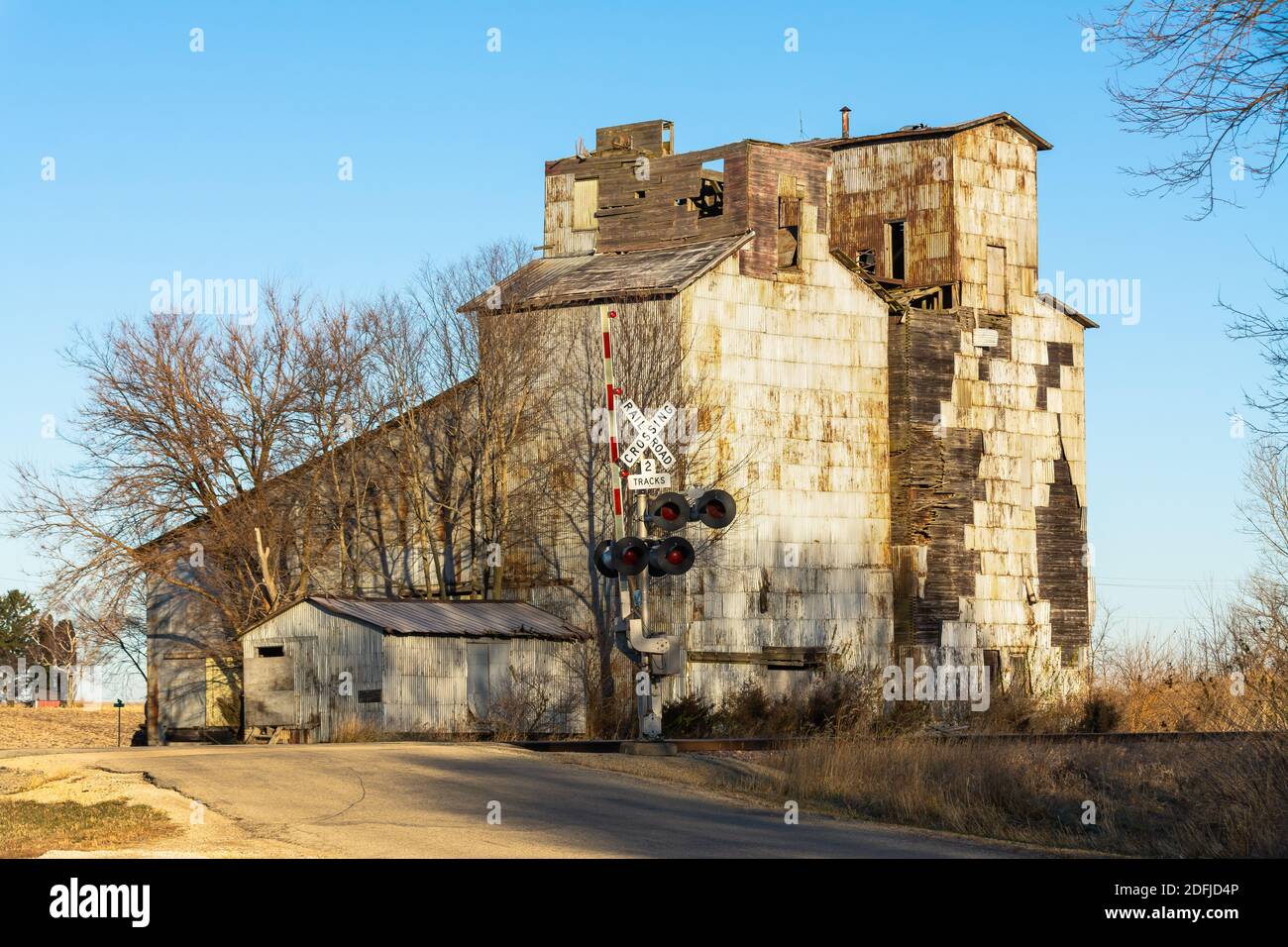 Old grain elevator in small Midwest town. Manlius, Illinois, USA Stock