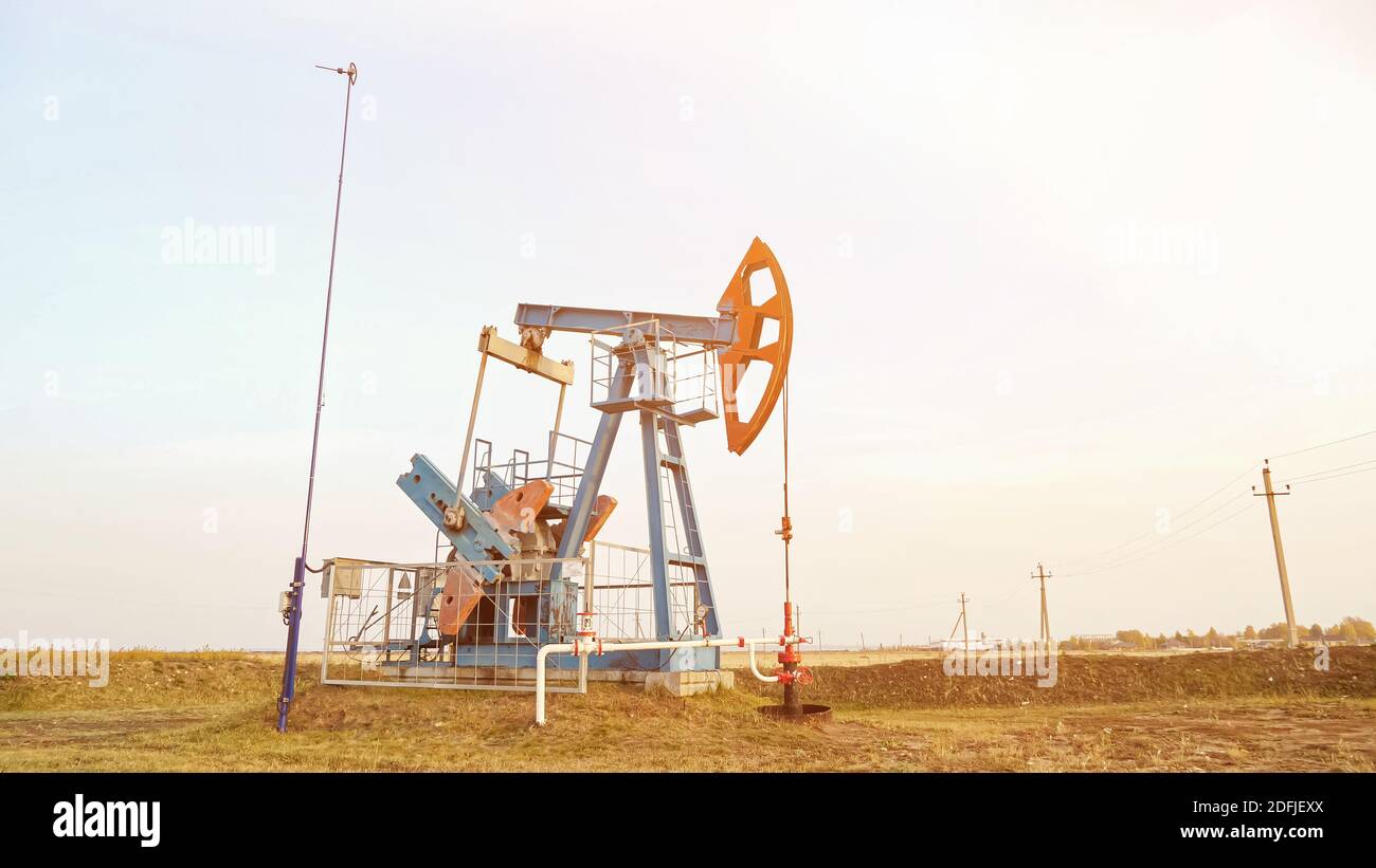 Pump oil from the ground hi-res stock photography and images - Alamy