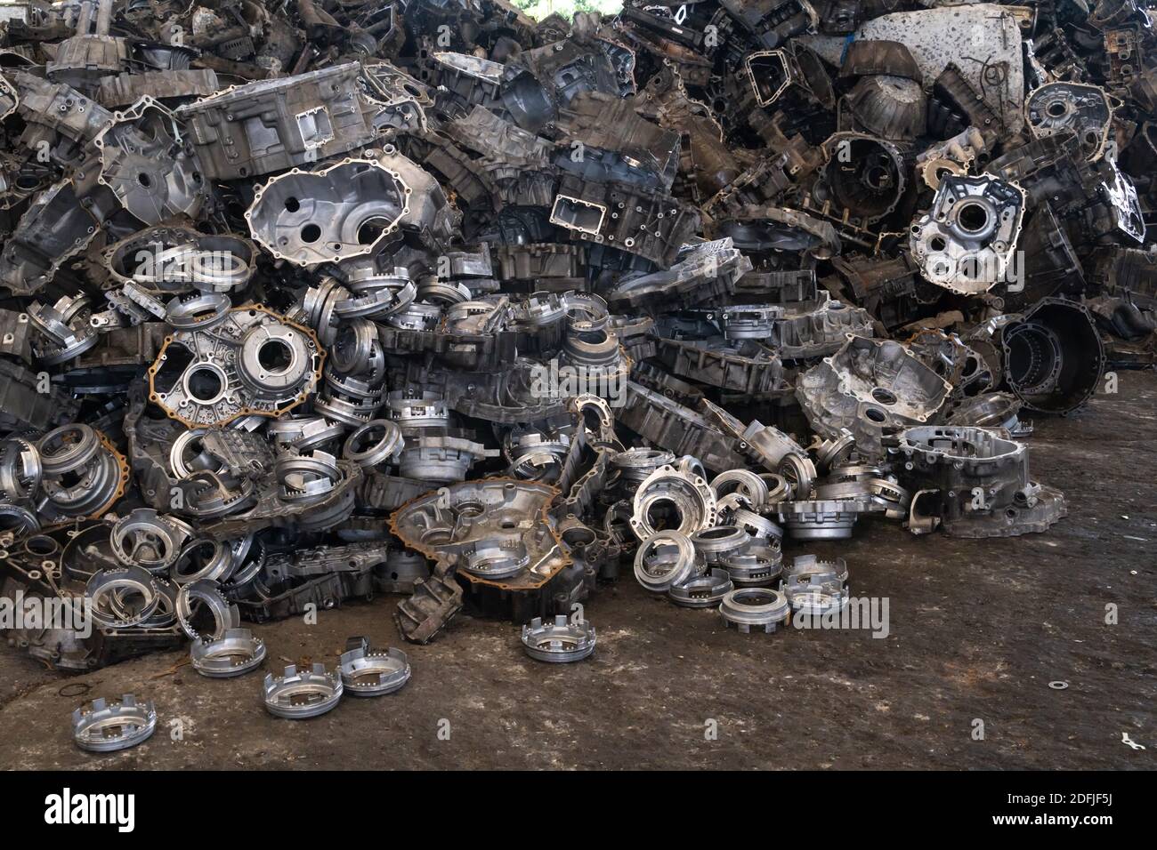 Aluminum engines, gearbox and transmission parts for recycling. Scrap