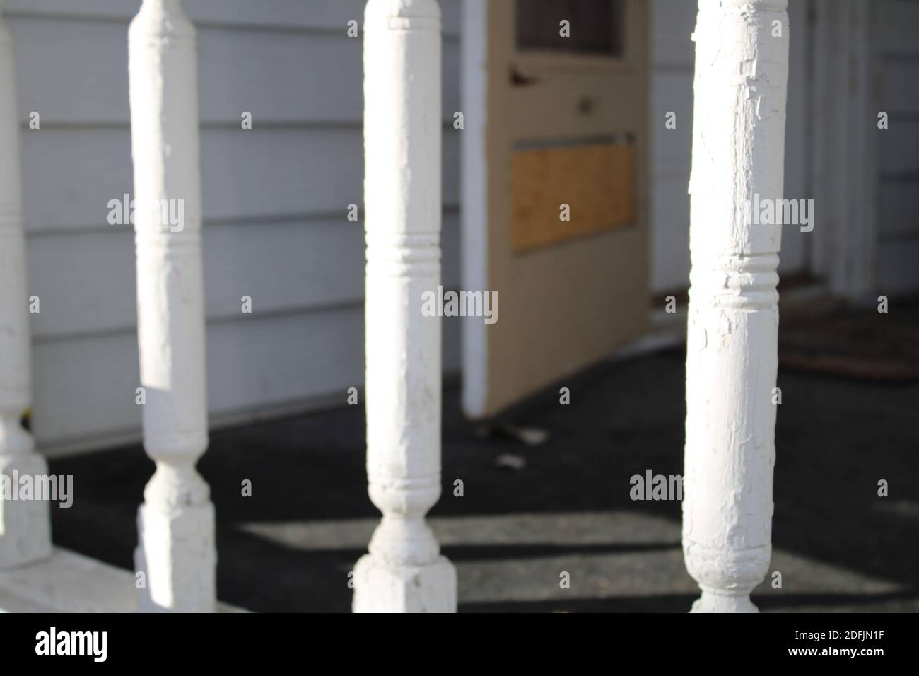 White porch rails hi-res stock photography and images - Alamy