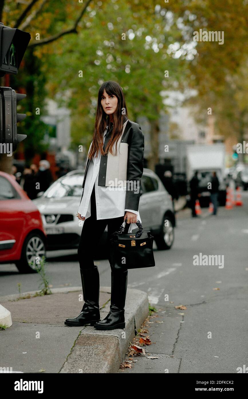 Street style, Leia Sfez arriving at Hermes Spring Summer 2021 show