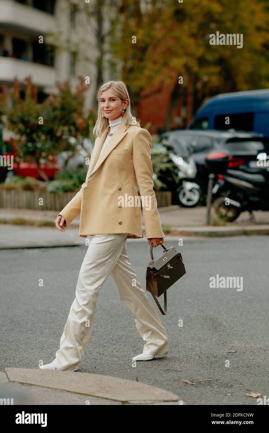 Street style, Xenia Adonts arriving at Hermes Spring Summer 2021 show, held  at Tennis Club de Paris, Paris, France, on October 2nd, 2020. Photo by  Marie-Paola Bertrand-Hillion/ABACAPRESS.COM Stock Photo - Alamy