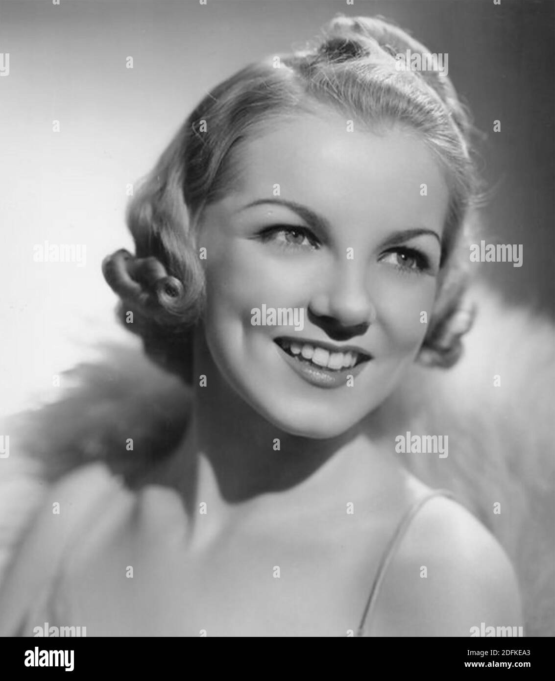 HELEN O'CONNELL (1920-1993) Promotional photo of American big band singer about 1940 Stock Photo