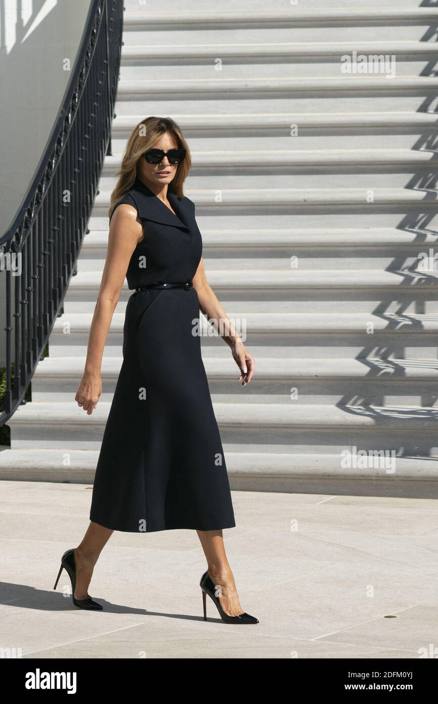 President Donald J. Trump and First lady Melania Trump depart the White House, headed for Nashville, TN where he will participate in a debate with democratic presidential candidate Vice President Joe Biden.Washington, DC, USA, October 22, 2020. Photo by Chris Kleponis/Pool/ABACAPRESS.COM Stock Photo