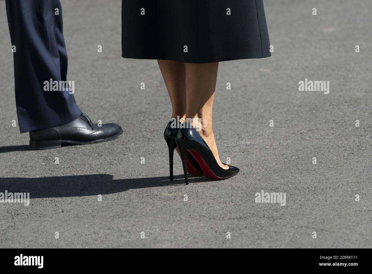 President Donald J. Trump and First lady Melania Trump depart the White House, headed for Nashville, TN where he will participate in a debate with democratic presidential candidate Vice President Joe Biden.Washington, DC, USA, October 22, 2020. Photo by Chris Kleponis/Pool/ABACAPRESS.COM Stock Photo