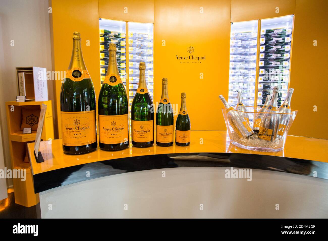 1,245 Moet Hennessy Louis Vuitton Sa Stock Photos, High-Res Pictures, and  Images - Getty Images