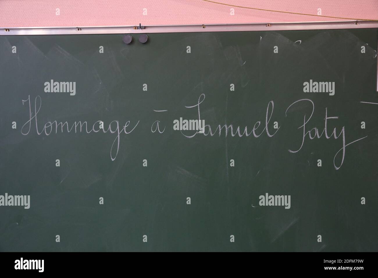 Children Maintain Social Distancing And Hygiene Measures When They Return To School After School Holidays The Mask Is Now Compulsory From 6 Years Old France Opted For Re Containment During The Second Wave
