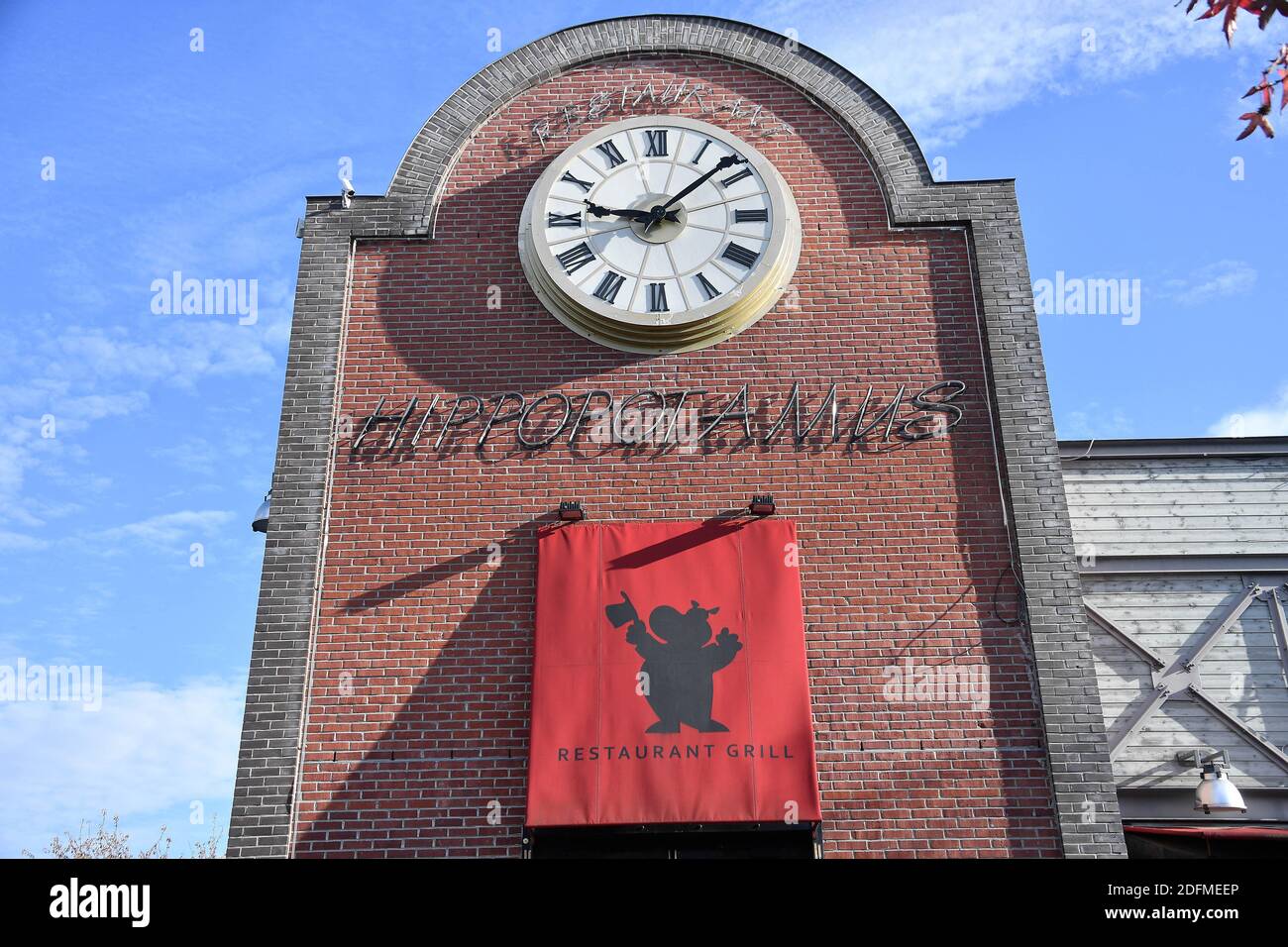 A shop sign of HIPPOPOTAMUS restaurant, on November 14, 2020 in Bonneuil sur Marne, FRANCE. Photo by David Niviere/ABACAPRESS.COM Stock Photo