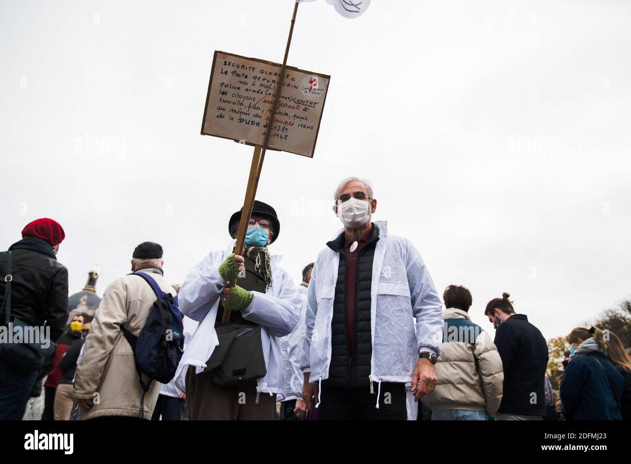 Loi de securite globale hires stock photography and images Alamy