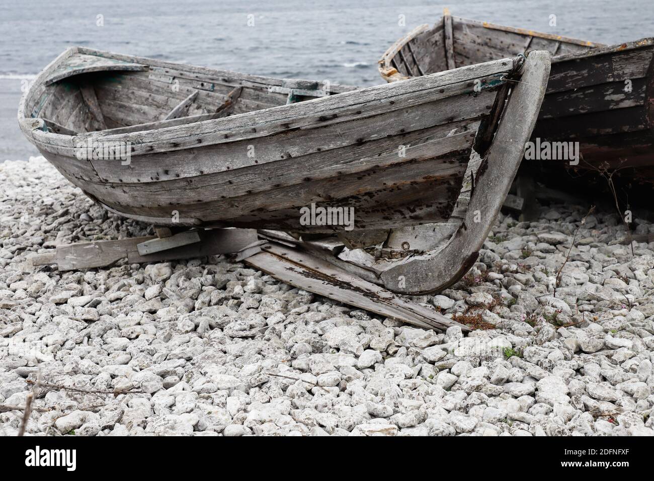 https://c8.alamy.com/comp/2DFNFXF/old-wooden-small-open-fishing-boats-at-the-helgumannen-fishing-station-2DFNFXF.jpg