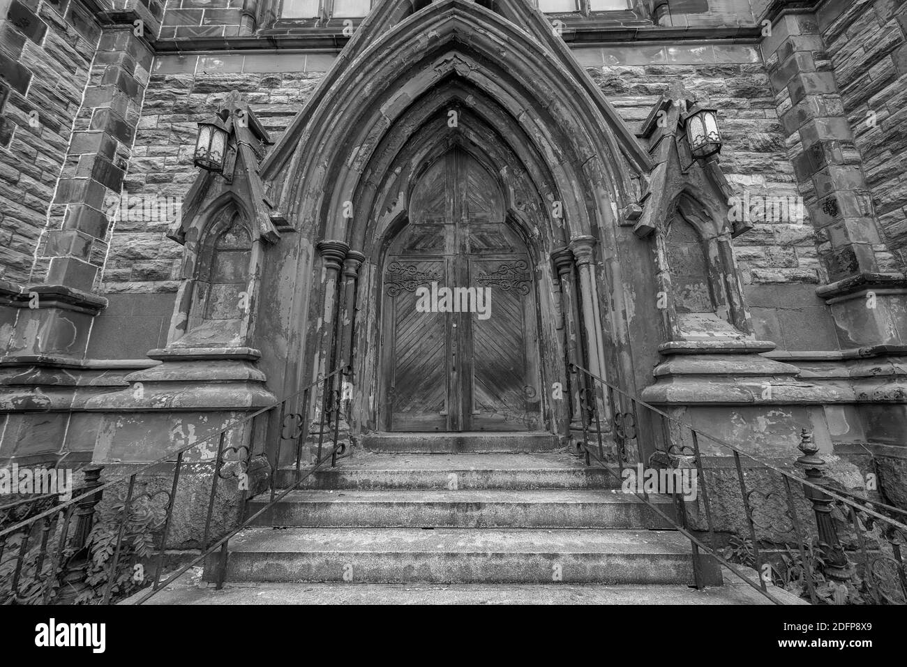 Classical gothic architecture Black and White Stock Photos & Images - Alamy