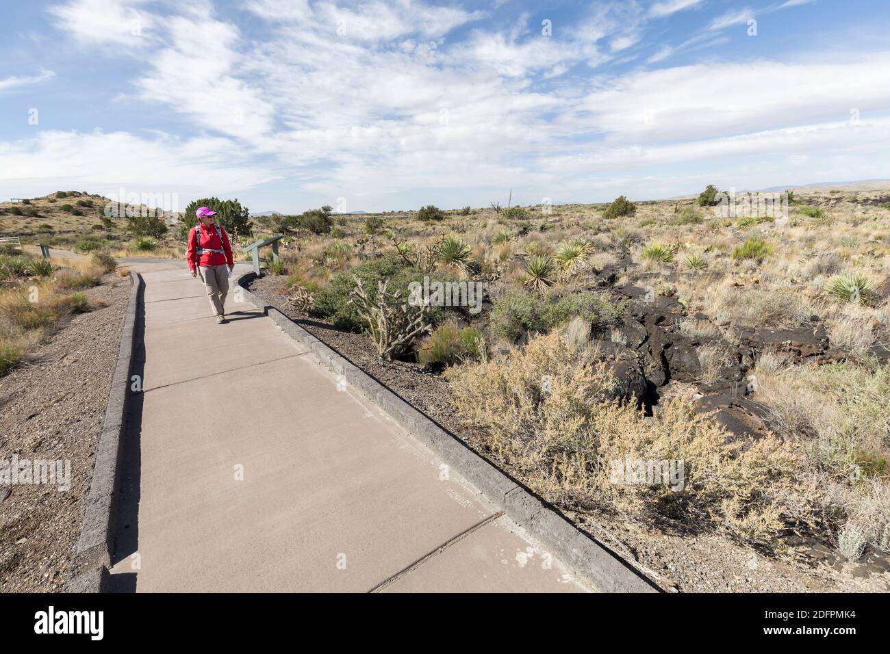 Walking on nature trail hi-res stock photography and images - Alamy