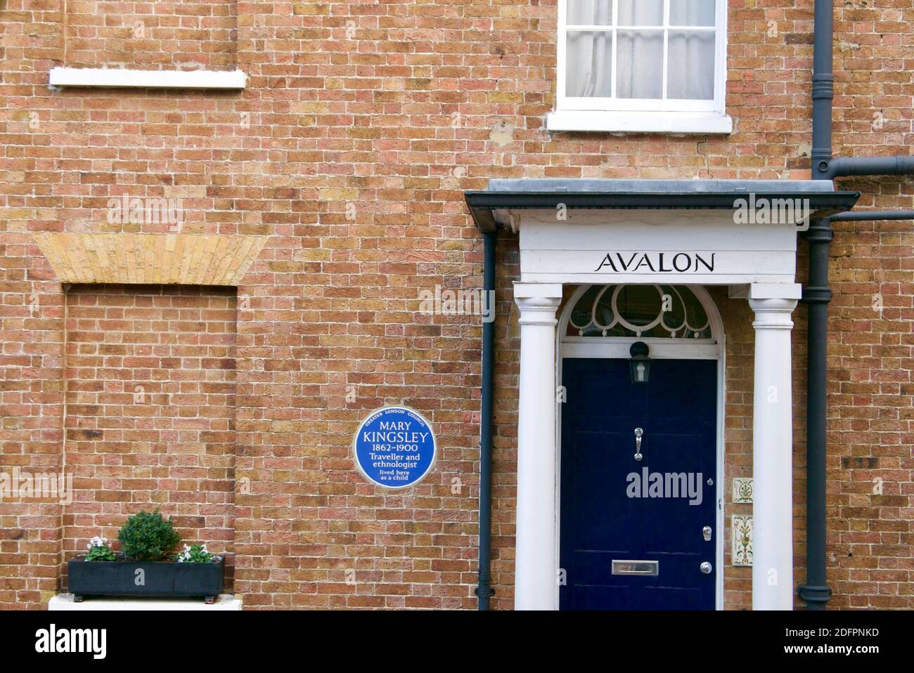 Mary Kingsley English Heritage blue plaque 22 Southwood Lane, Highgate, London. Red brick detached house called Avalon. Stock Photo